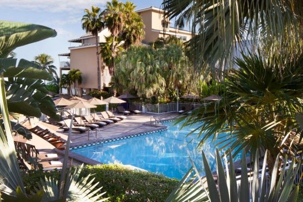 Pier House Resort And Spa