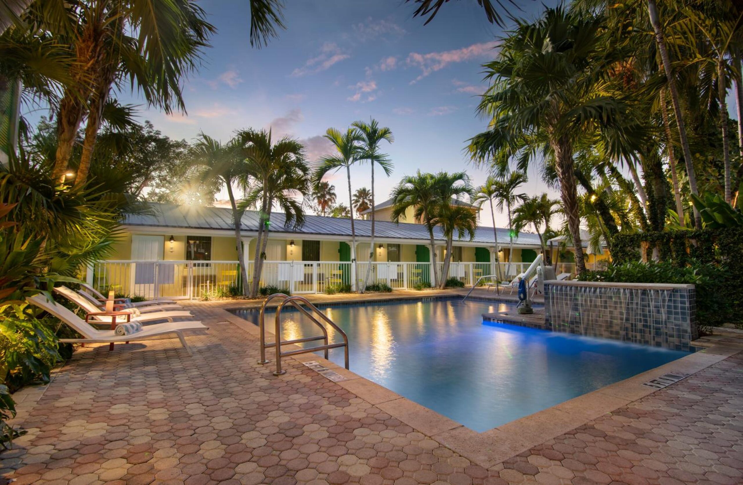 Almond Tree Inn Pool