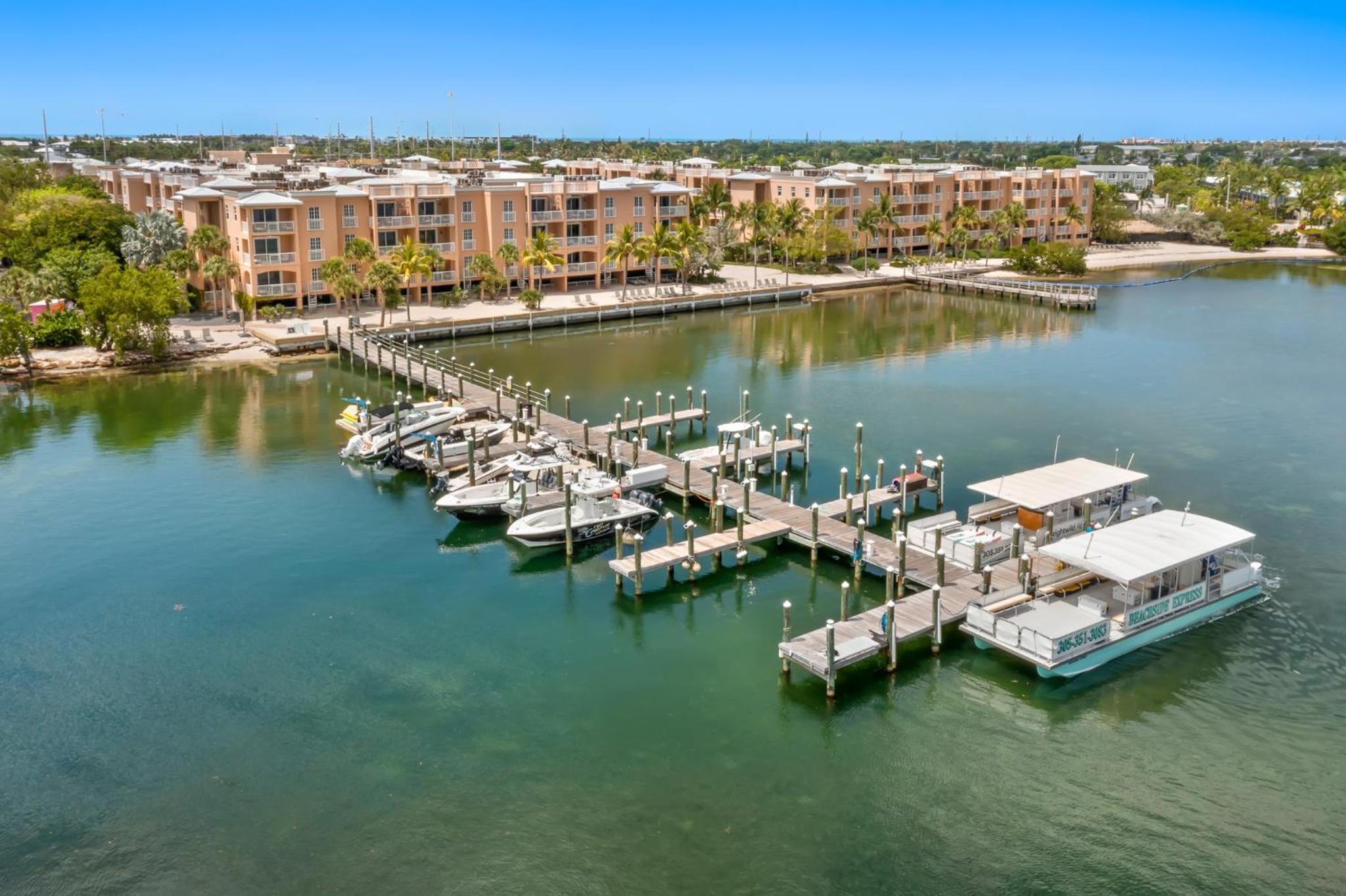 Beachside Resort | Beachside Resort And Residences Marina Beachside Resort Marina