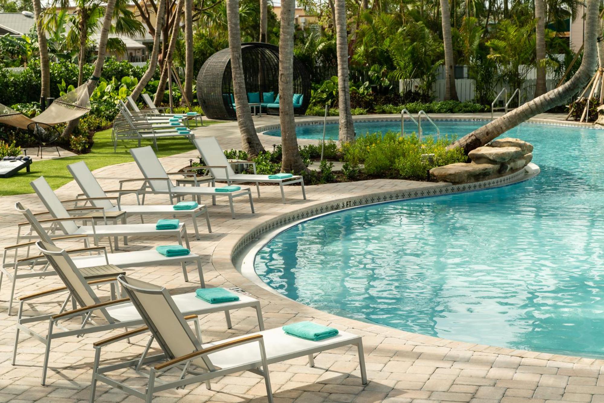 Havana Cabana Poolside Cabana